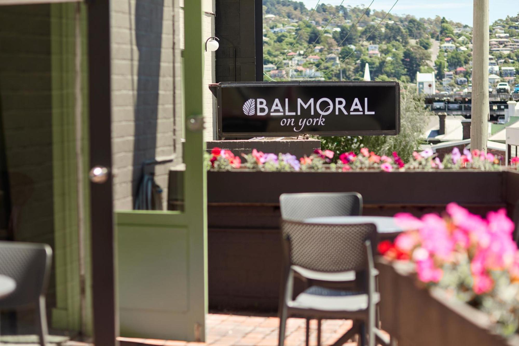 Отель Balmoral On York Лонсестон Экстерьер фото