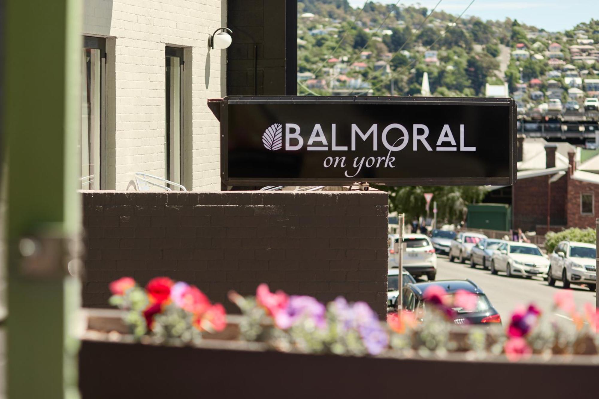 Отель Balmoral On York Лонсестон Экстерьер фото